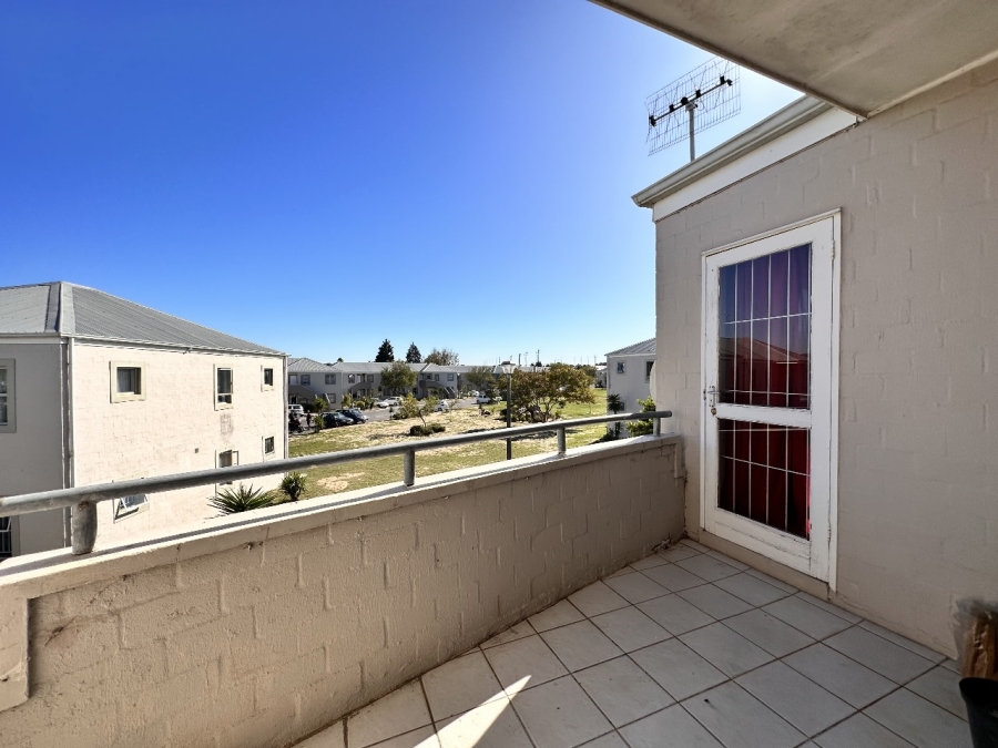 2 Bedroom Property for Sale in Sonstraal Heights Western Cape